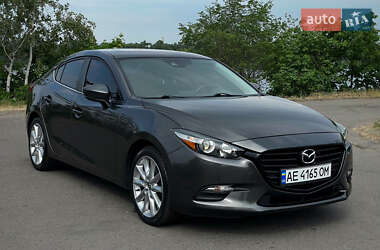 Седан Mazda 3 2017 в Днепре