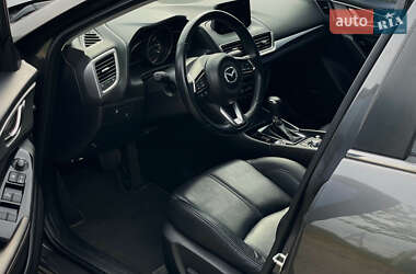 Седан Mazda 3 2017 в 
