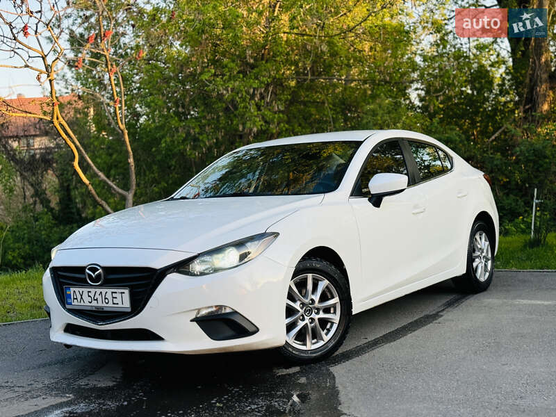 Седан Mazda 3 2013 в 
