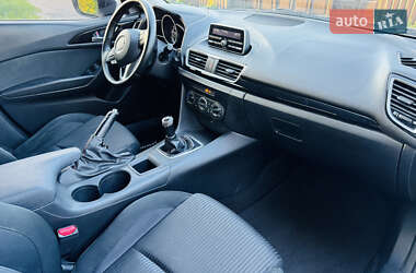 Седан Mazda 3 2013 в 