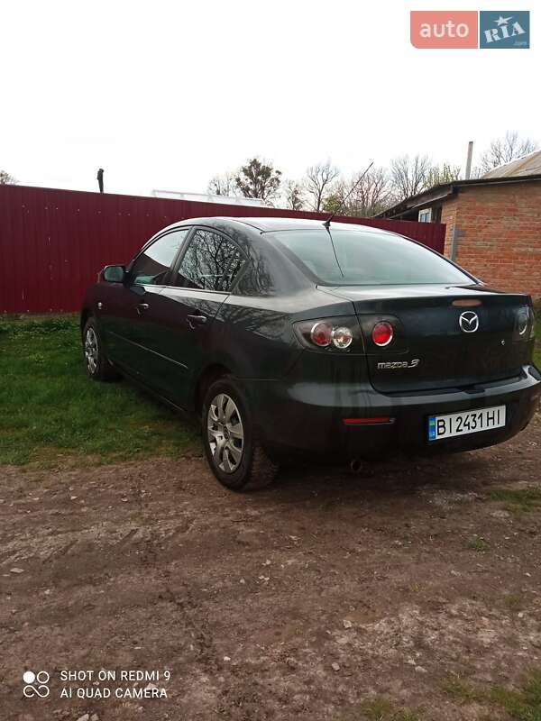 Седан Mazda 3 2006 в Чупахівці
