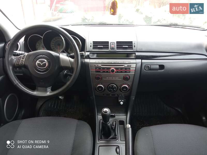 Седан Mazda 3 2006 в Чупахівці