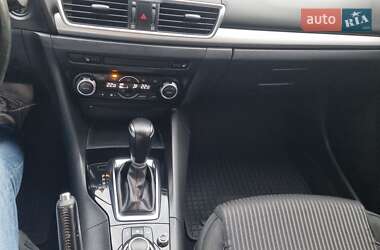 Седан Mazda 3 2014 в 