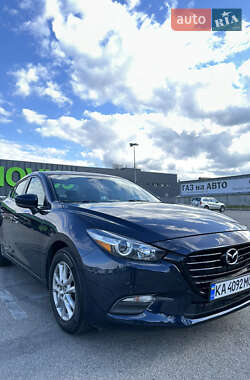 Седан Mazda 3 2016 в Києві