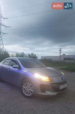 Седан Mazda 3 2011 в 