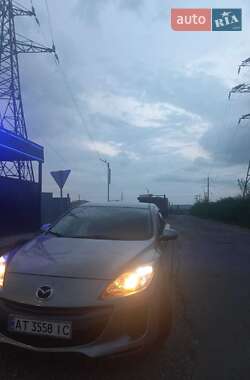 Седан Mazda 3 2011 в 