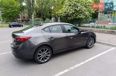 Седан Mazda 3 2018 в 