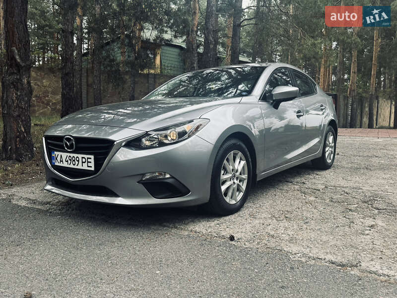 Седан Mazda 3 2014 в 