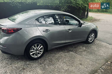 Седан Mazda 3 2014 в 