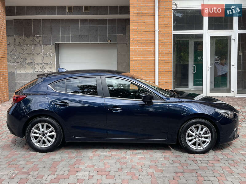 Хетчбек Mazda 3 2015 в Києві