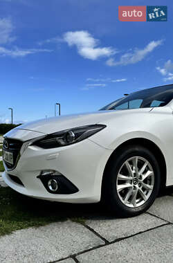 Седан Mazda 3 2014 в 