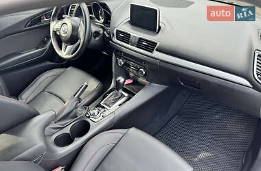 Седан Mazda 3 2014 в 
