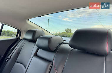 Седан Mazda 3 2014 в 