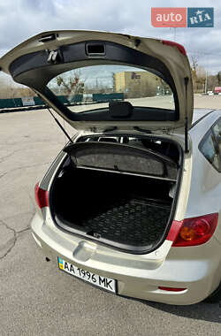 Хэтчбек Mazda 3 2004 в 