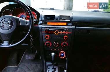 Хетчбек Mazda 3 2006 в 