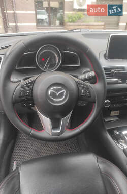 Хэтчбек Mazda 3 2015 в 