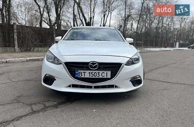 Седан Mazda 3 2015 в 