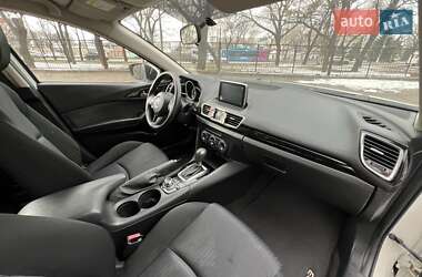 Седан Mazda 3 2015 в 