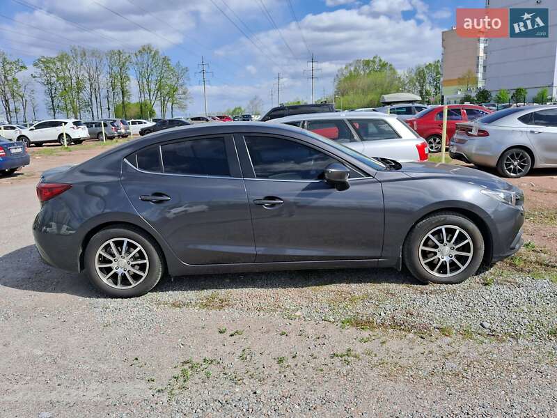Седан Mazda 3 2016 в Полтаве