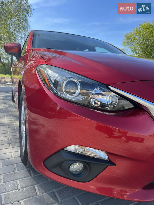 Хэтчбек Mazda 3 2015 в Львове
