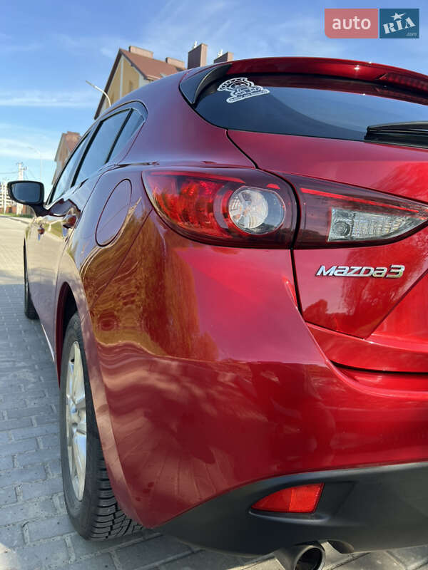Хэтчбек Mazda 3 2015 в Львове