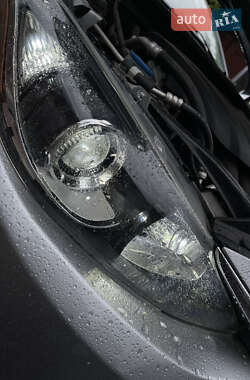 Седан Mazda 3 2014 в 