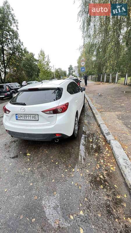 Mazda 3 2015