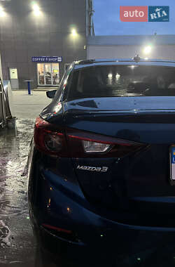 Седан Mazda 3 2015 в 