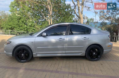 Седан Mazda 3 2004 в 