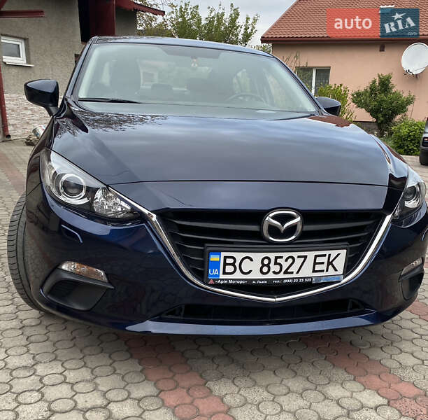Седан Mazda 3 2014 в 