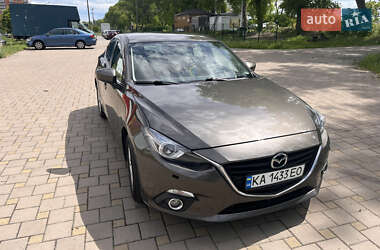 Седан Mazda 3 2016 в Білогородці