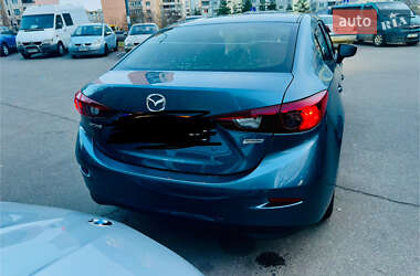 Седан Mazda 3 2016 в 