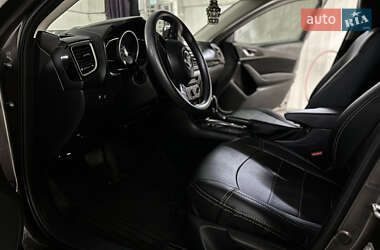 Седан Mazda 3 2014 в 