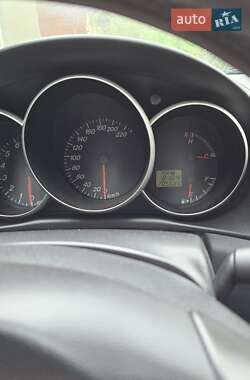 Хэтчбек Mazda 3 2006 в 