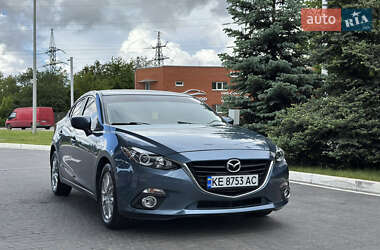 Седан Mazda 3 2016 в Днепре