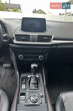 Хэтчбек Mazda 3 2017 в 