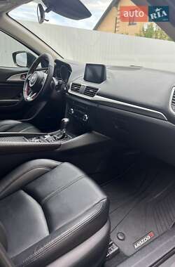 Хэтчбек Mazda 3 2017 в 