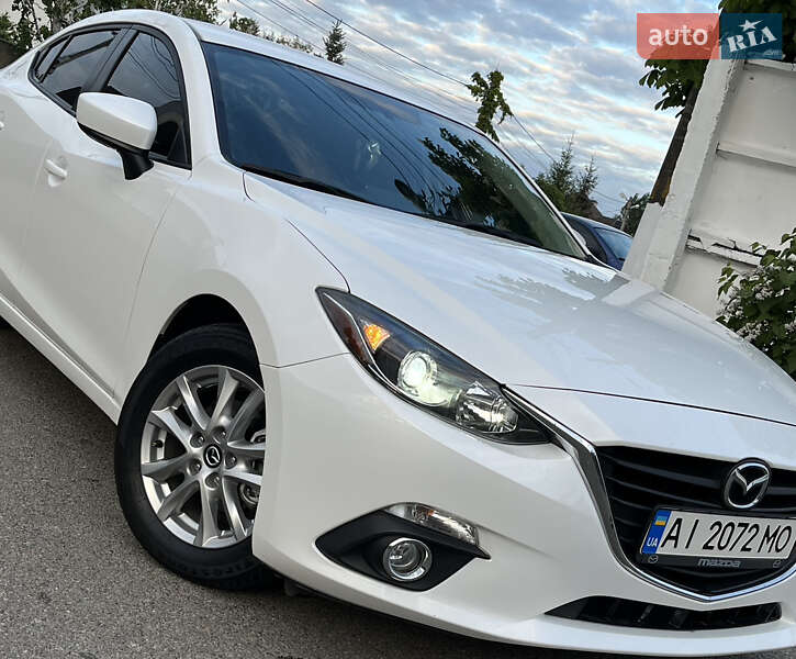 Седан Mazda 3 2015 в Василькові