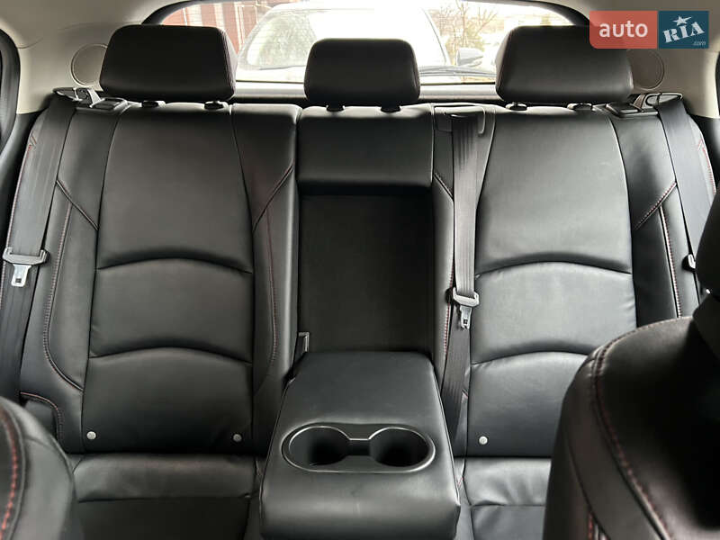 Хэтчбек Mazda 3 2015 в Львове