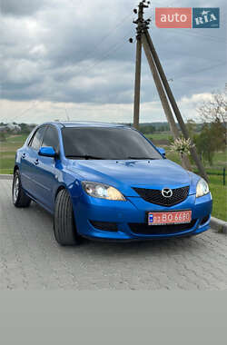 Хэтчбек Mazda 3 2005 в Шумске