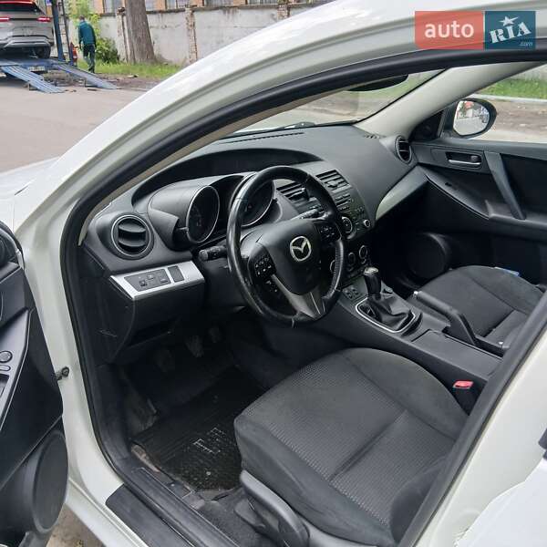 Хэтчбек Mazda 3 2012 в Львове
