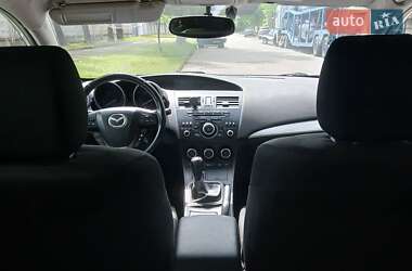 Хэтчбек Mazda 3 2012 в 