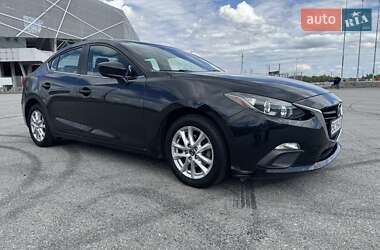 Седан Mazda 3 2015 в 