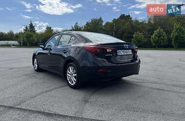 Седан Mazda 3 2015 в 