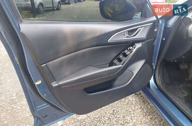 Седан Mazda 3 2018 в 