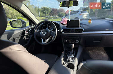 Седан Mazda 3 2014 в 
