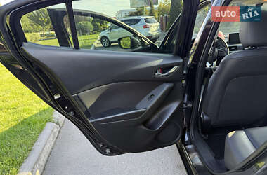 Седан Mazda 3 2014 в 