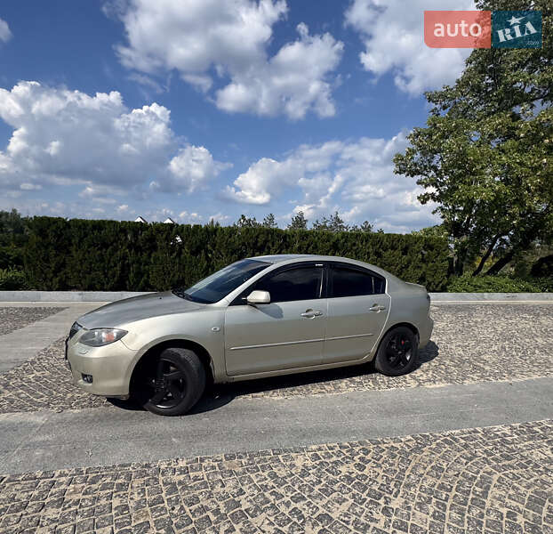 Седан Mazda 3 2006 в Днепре