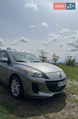Седан Mazda 3 2011 в Івано-Франківську