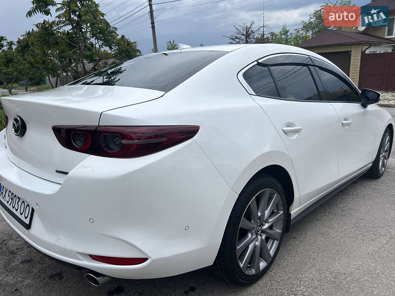 Седан Mazda 3 2018 в Харькове